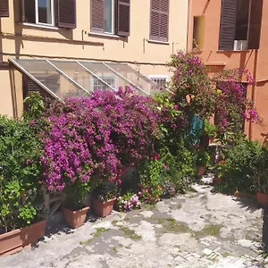 Elegante Open Space Con Vasca Idromassaggio A Trastevere Appartamento